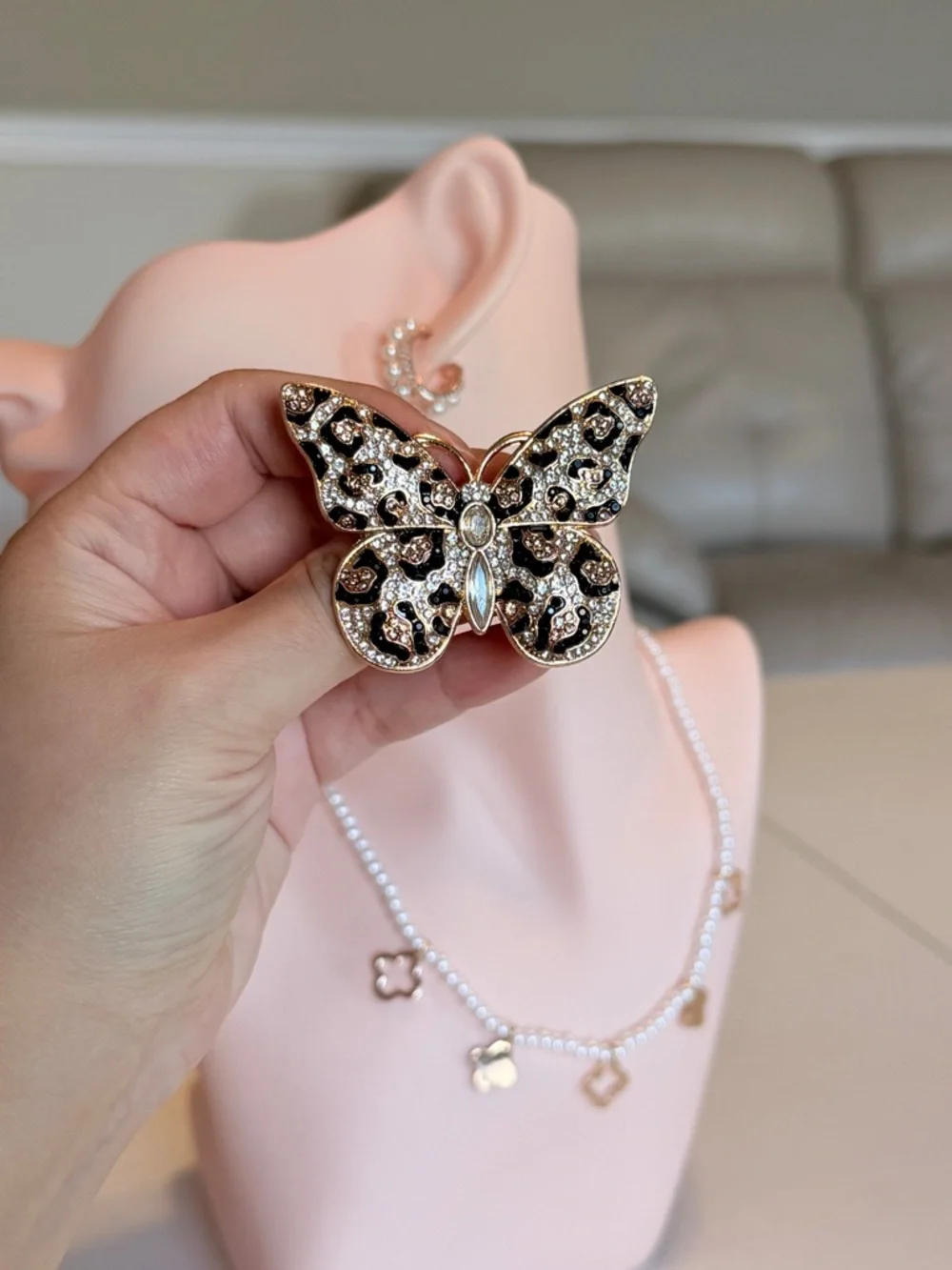 Gold-Tone Leopard Print Butterfly Brooch - Elegant Women Jewelry - Picture 4 of 10